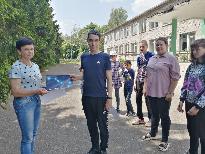 Лето  в  школе